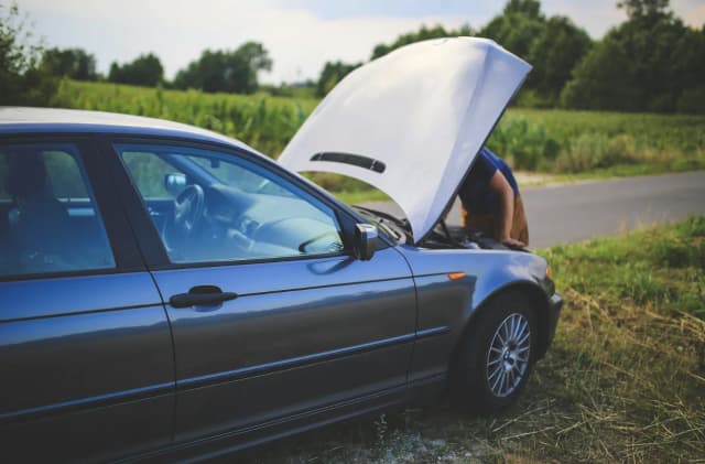 Czy auto zastępcze po kolizji jest naprawdę „bezpłatne”?