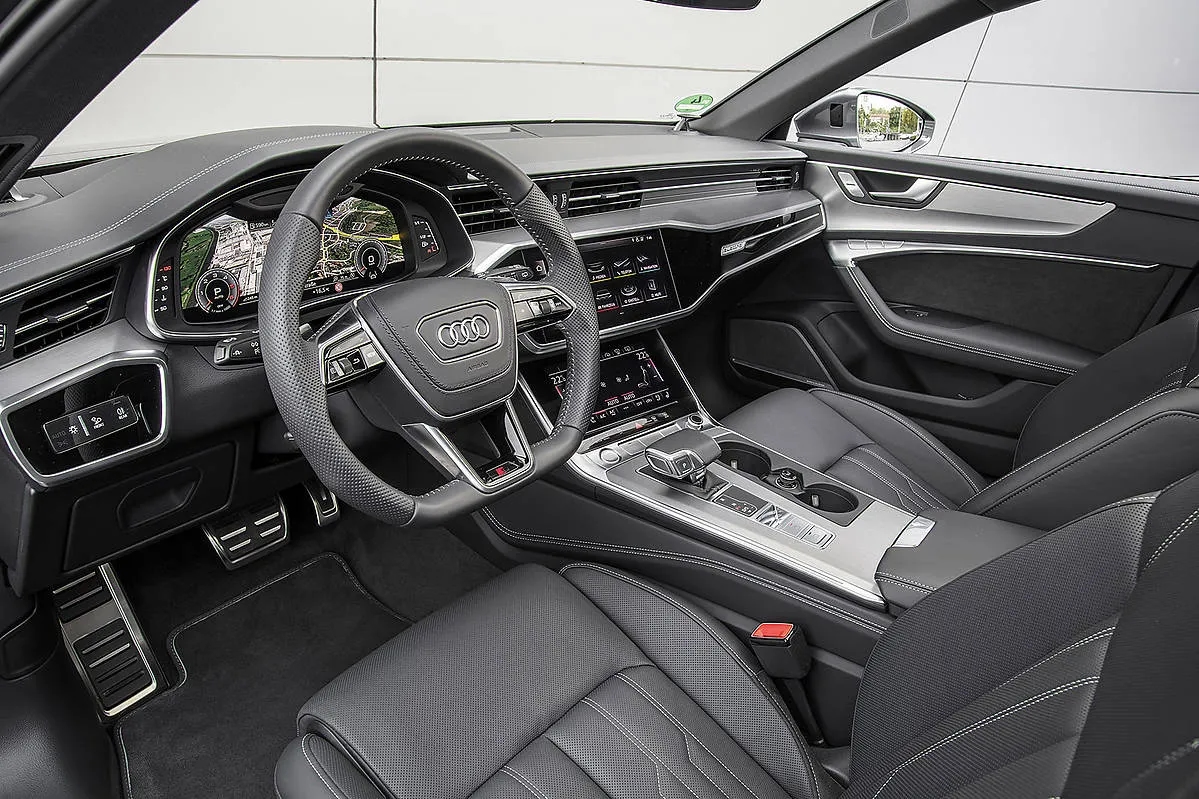 Luksusowe wnętrze Audi A6 C8: komfort i technologia w jednym